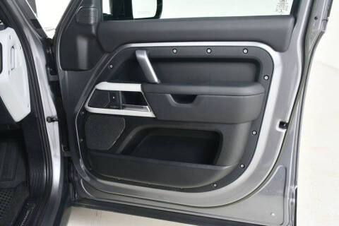 2023 Land Rover Defender 110 X-Dynamic SE