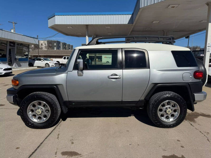 2012 Toyota FJ Cruiser for sale at GRC OF KC in Gladstone MO