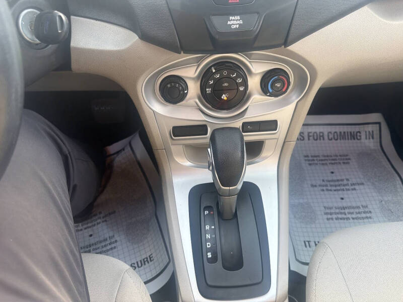 2014 Ford Fiesta SE