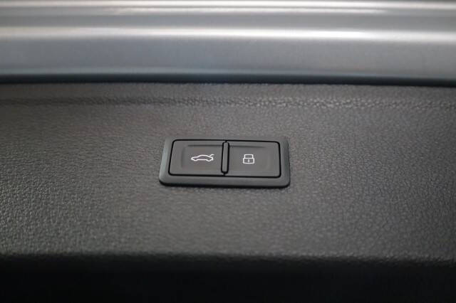 2022 Audi Q5 e quattro S line Prem Pl 55 TFSI