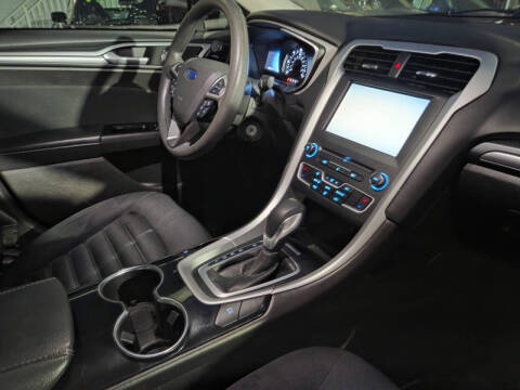 2016 Ford Fusion Hybrid SE