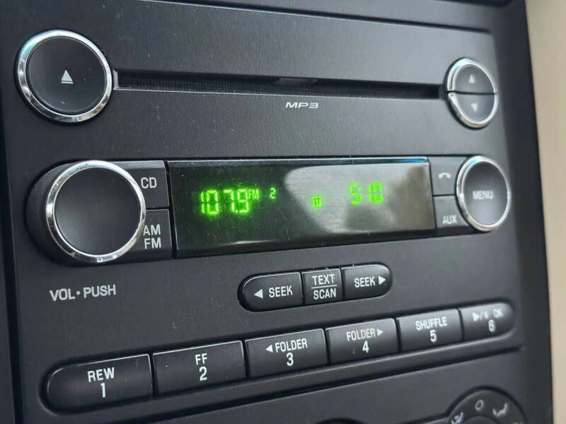 2009 Ford Mustang V6 Deluxe