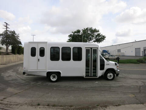 2024 Ford E-450