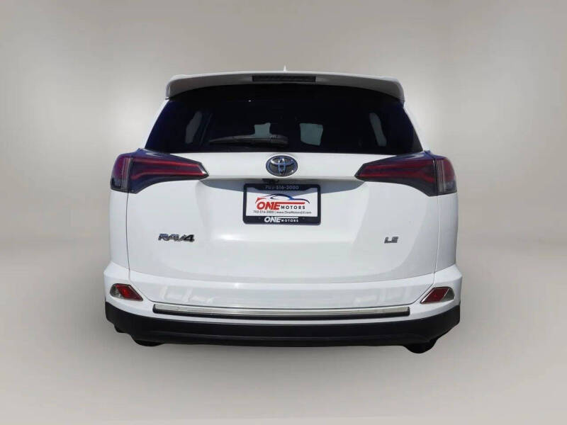 2017 Toyota RAV4 LE