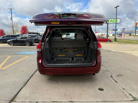 2013 Toyota Sienna Limited 7-Passenger
