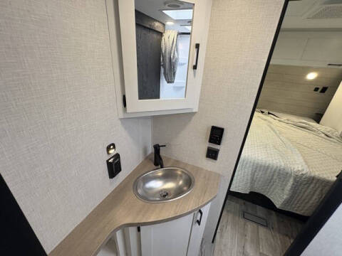 2026 Venture RV Sienna 311VDB