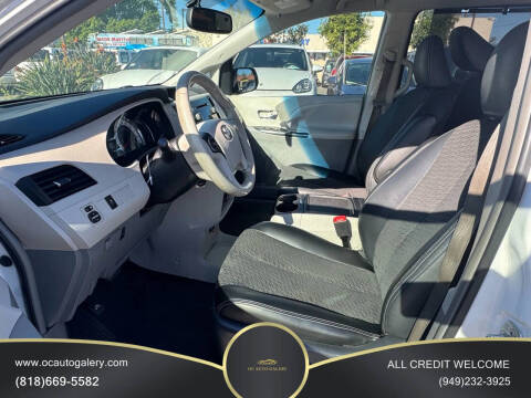 2013 Toyota Sienna SE 8-Passenger