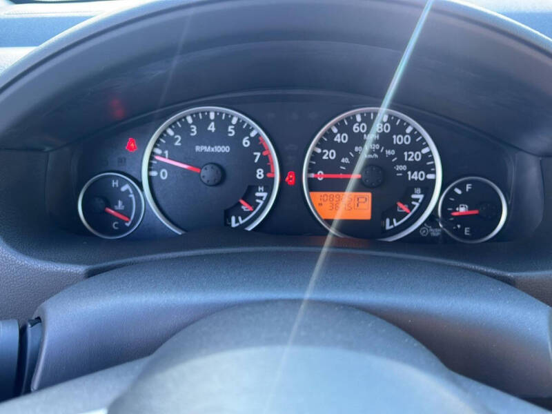 2008 Nissan Pathfinder LE