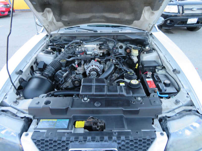 2003 Ford Mustang GT Deluxe