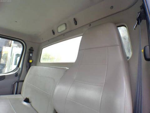 2015 Freightliner M2 106