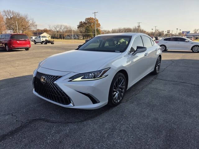 2024 Lexus ES 300h Luxury