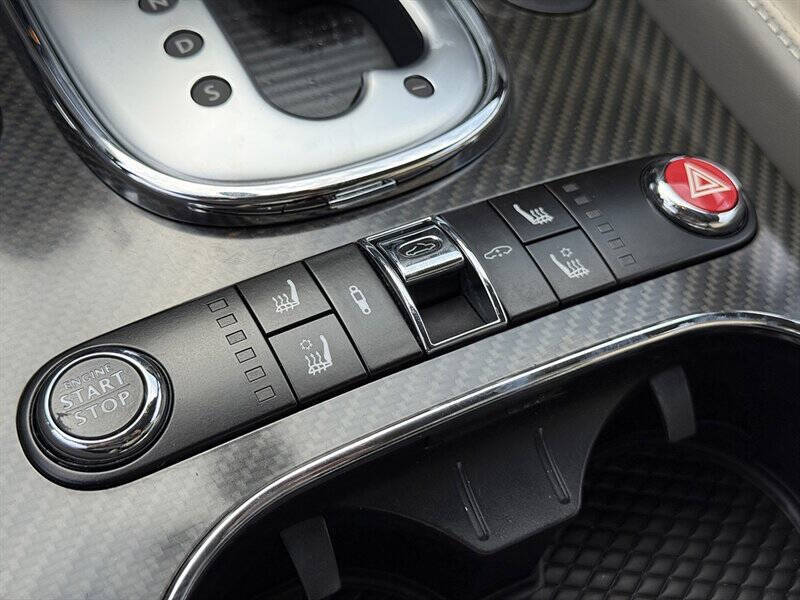 2015 Bentley Continental 41