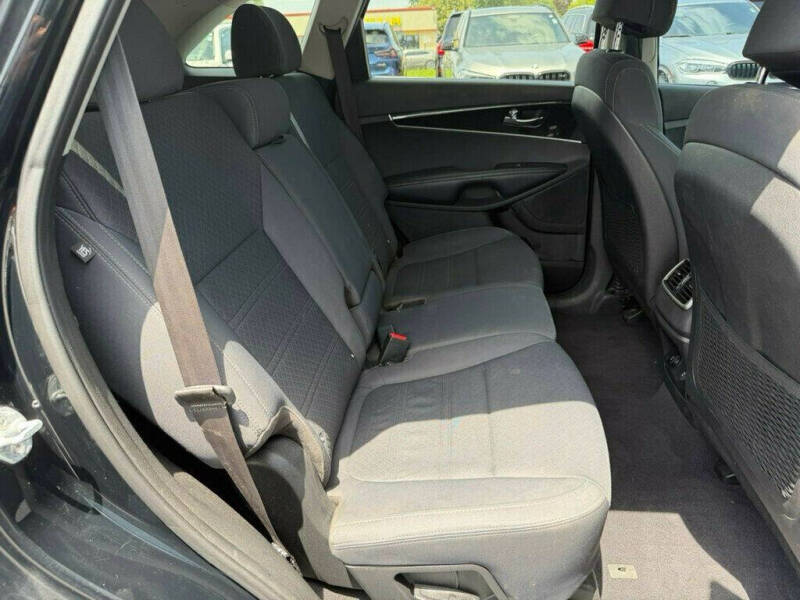 2017 Kia Sorento LX