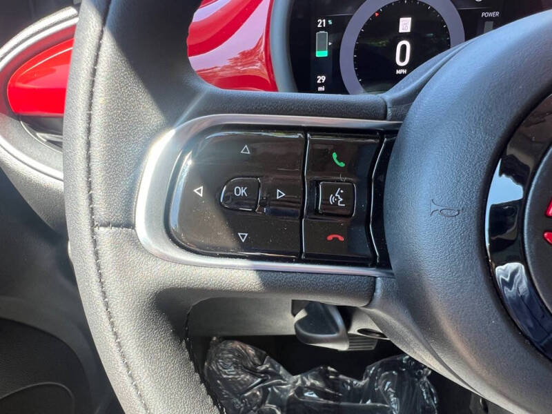 2024 FIAT 500e Inspi(RED)