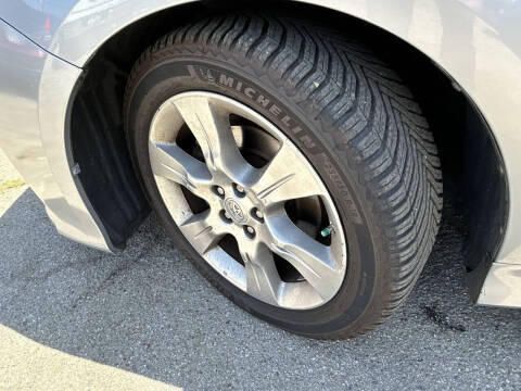 2013 Toyota Sienna SE 8-Passenger