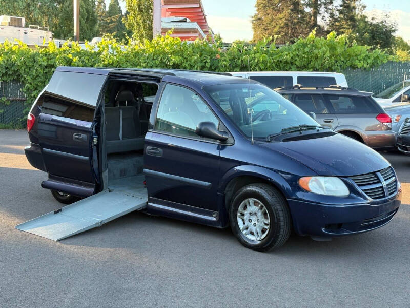 2005 Dodge Grand Caravan SE