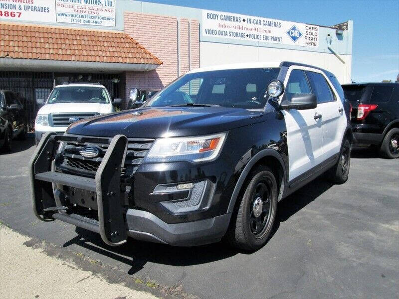 2017 Ford Explorer null photo 11