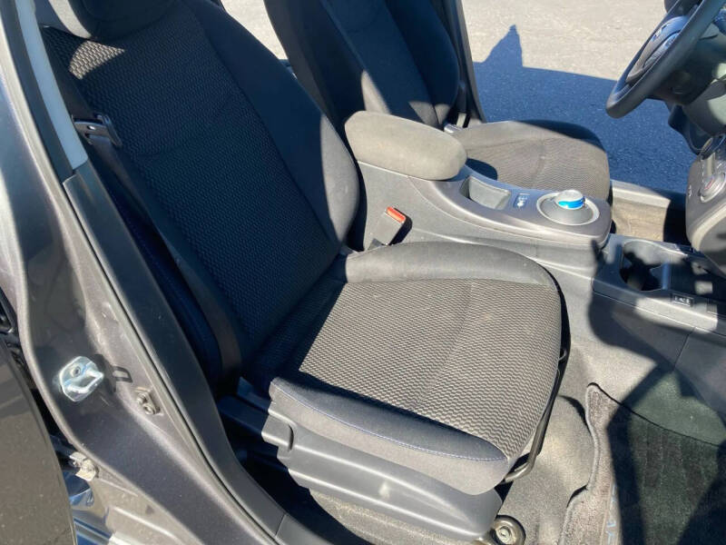 2016 Nissan LEAF S-24