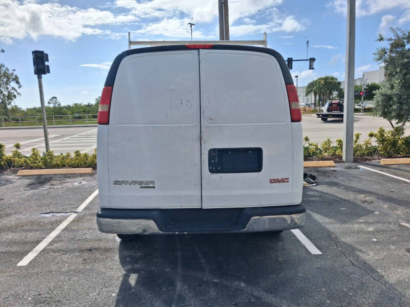 2015 GMC Savana 2500
