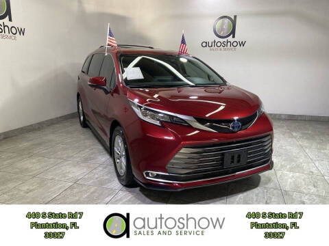 2022 Toyota Sienna for sale at AUTOSHOW SALES & SERVICE in Plantation FL