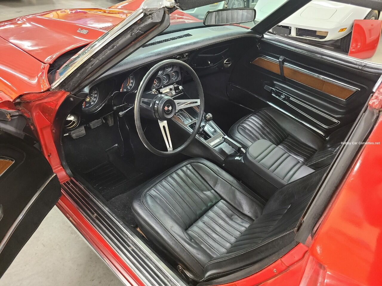 1975 Chevrolet Corvette 10