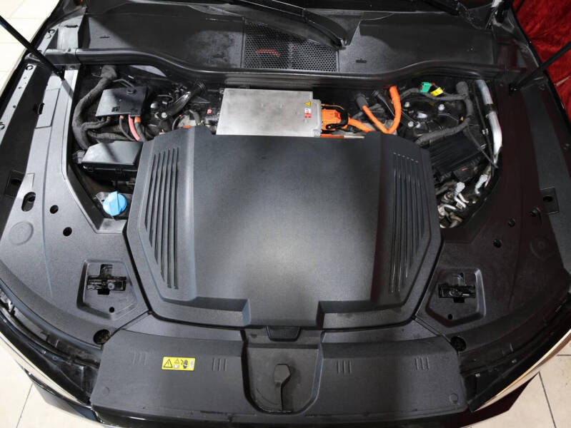 2019 Audi e-tron quattro Premium Plus