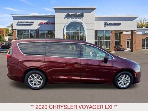 2020 Chrysler Voyager LXi