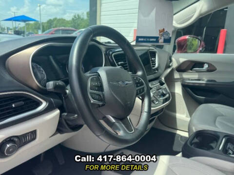 2017 Chrysler Pacifica Touring-L