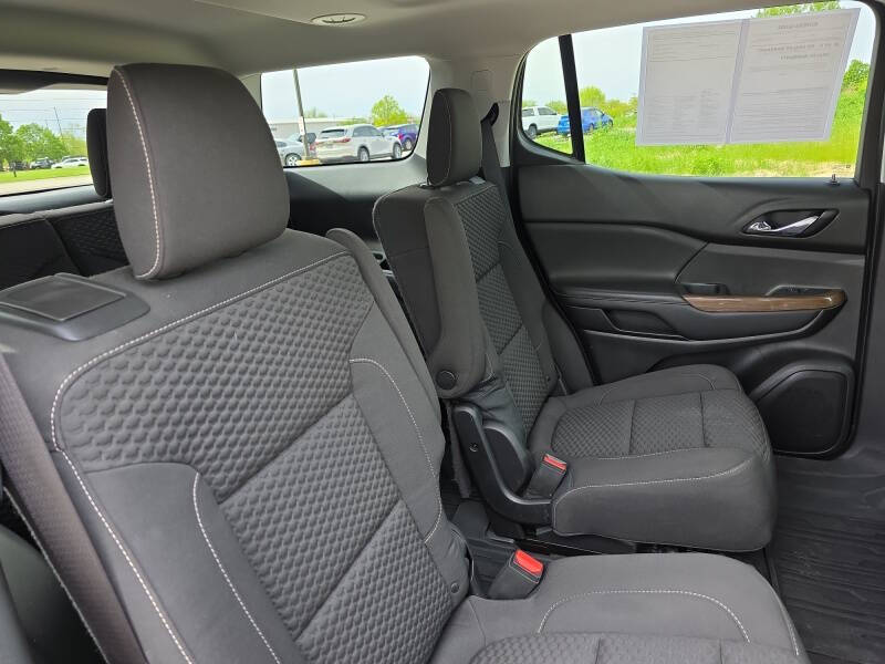 2017 GMC Acadia SLE-2