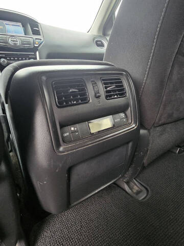 2014 Nissan Pathfinder SV