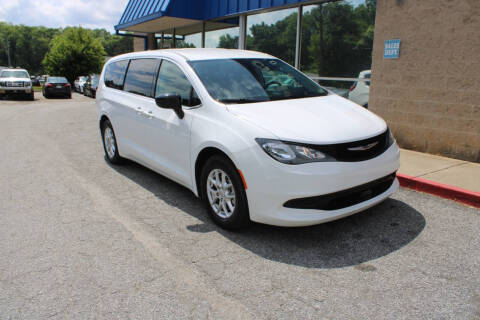 2024 Chrysler Voyager LX