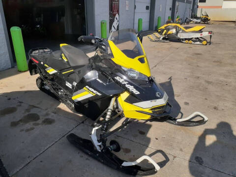 2018 Ski-Doo MXZ® Blizzard Ice Ripper