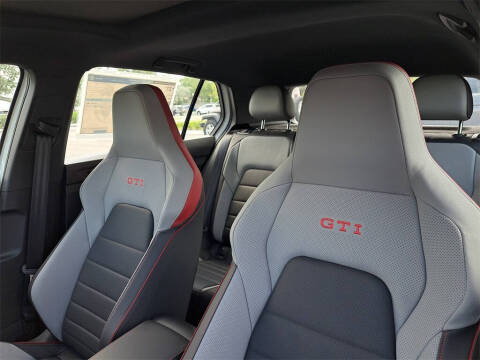 2025 Volkswagen Golf GTI SE