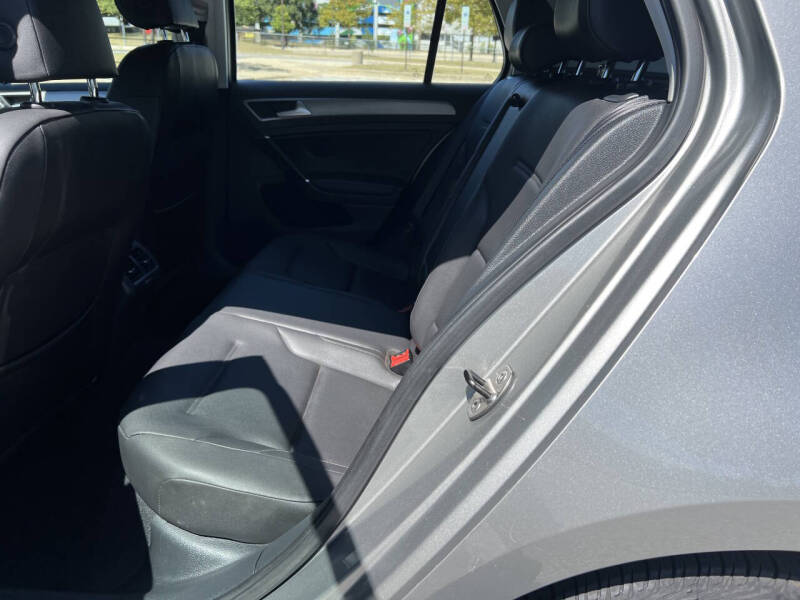 2015 Volkswagen Golf TSI SE