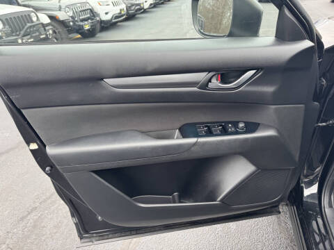 2018 Mazda CX-5 Sport