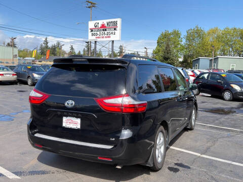 2016 Toyota Sienna LE 8-Passenger
