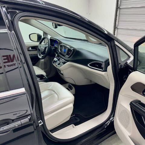 2021 Chrysler Voyager LXi