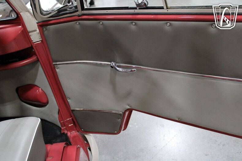 1961 Volkswagen Bus