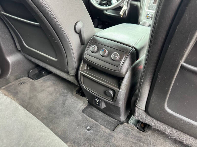 2016 GMC Acadia SLE-1