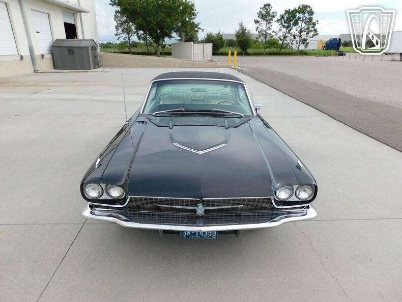 1966 Ford Thunderbird