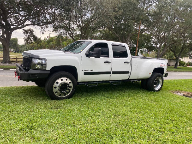 2007 Chevrolet Silverado 3500 LTZ photo 16