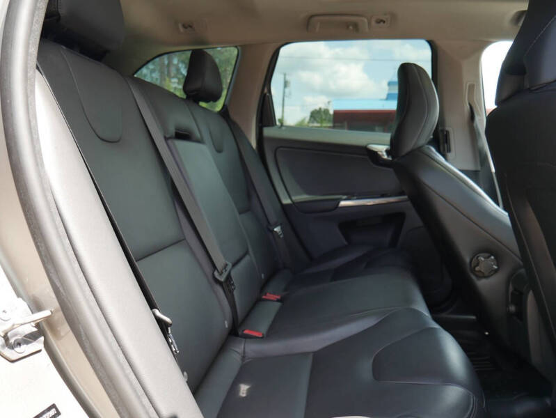 2015 Volvo XC60 T5 Drive-E Premier