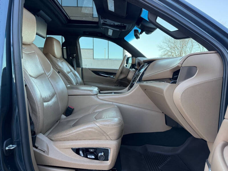 2019 Cadillac Escalade ESV Platinum