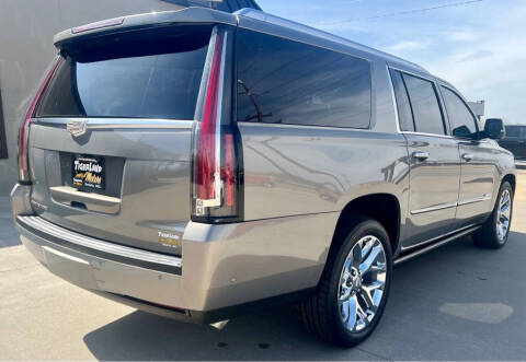 2017 Cadillac Escalade ESV Platinum