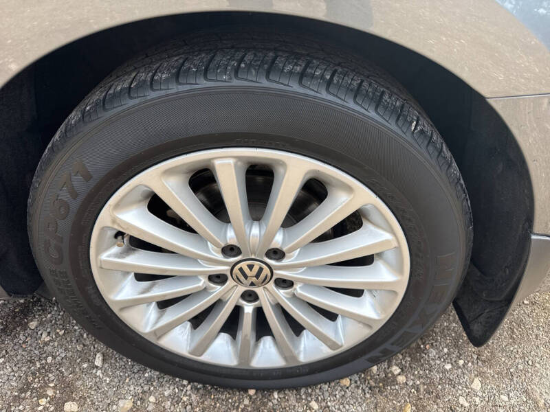 2017 Volkswagen Passat 1.8T SE