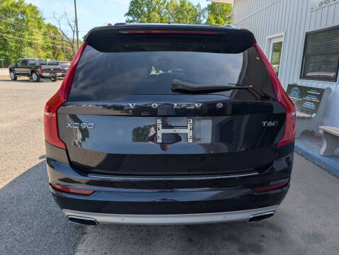 2016 Volvo XC90 T6 Momentum