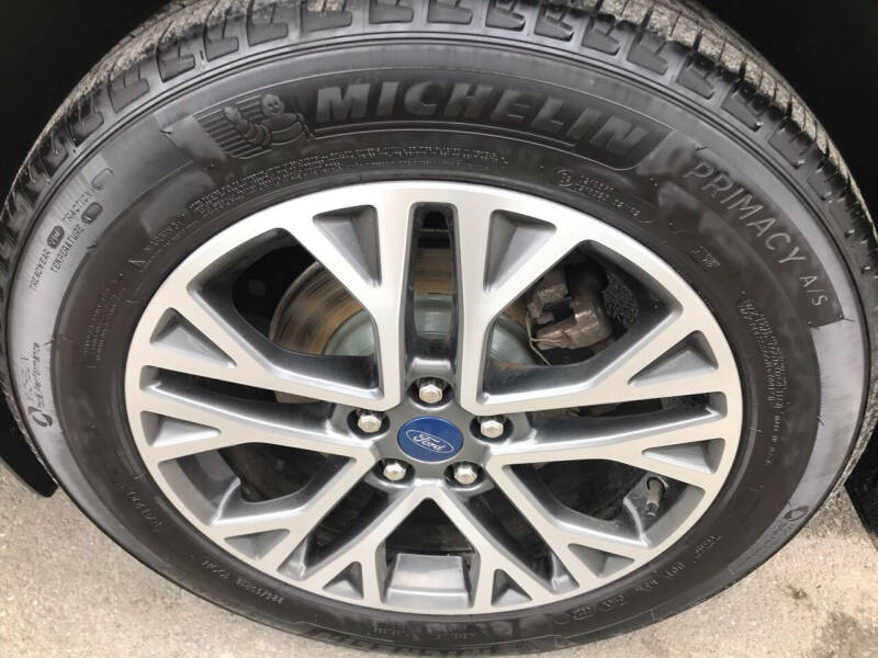 2020 Ford Escape SEL