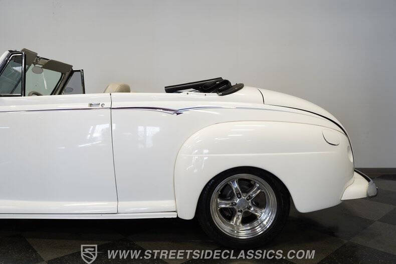 1947 Ford Deluxe