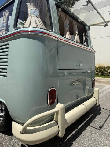 1972 Volkswagen Bus