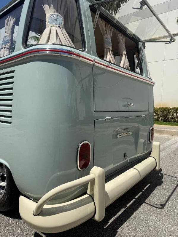 1972 Volkswagen Bus